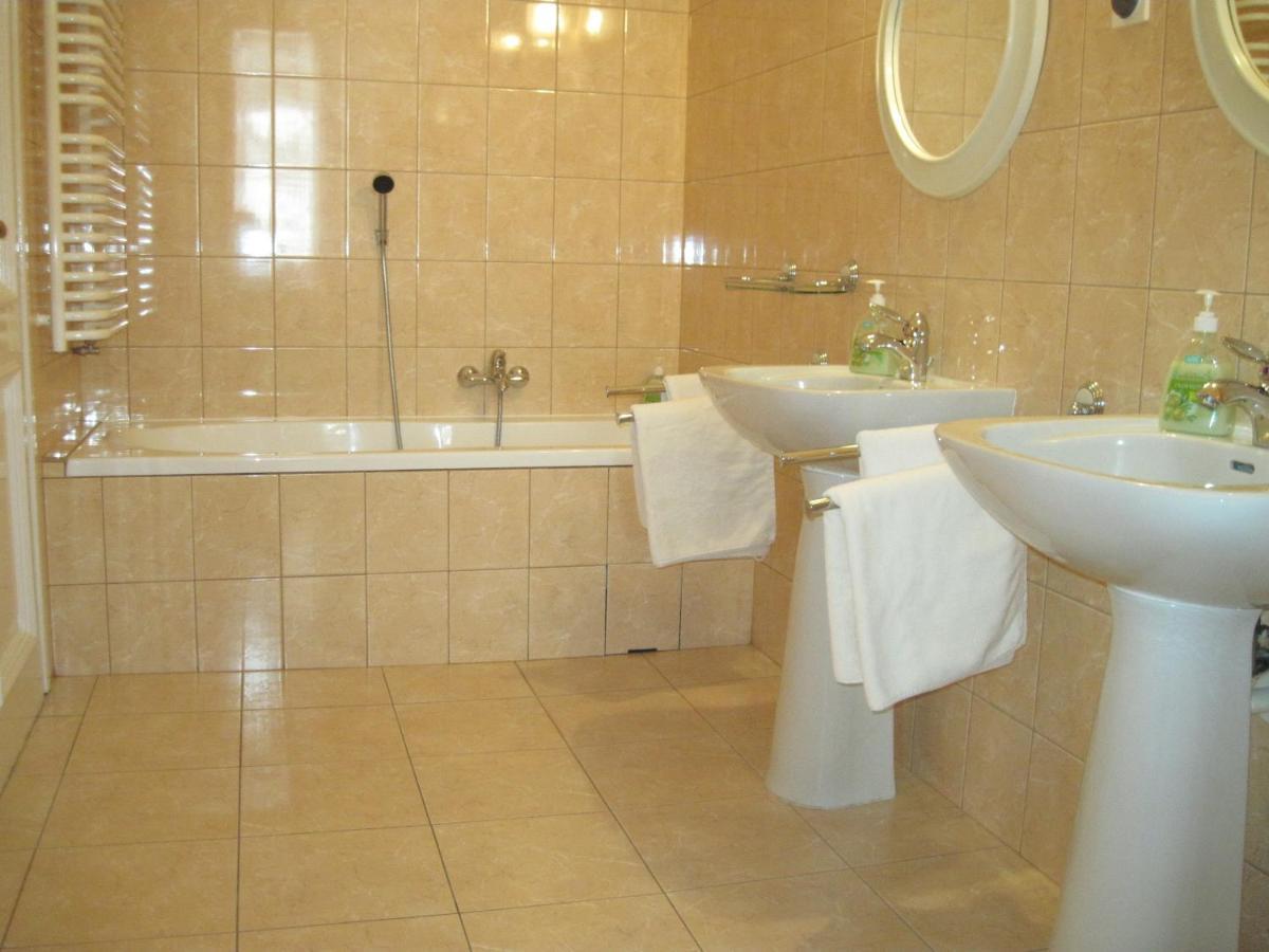 Ferienwohnung Dom Polonii Krakau Zimmer foto